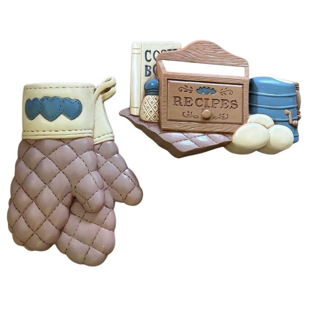 Burwood Products Recipe Box & Oven Gloves Kitchen Wall Hangings
